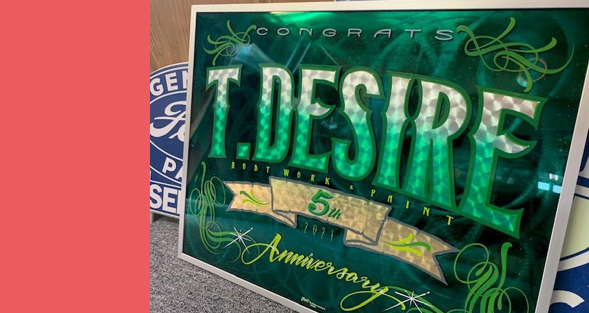 T.DESIRE5周年の看板
