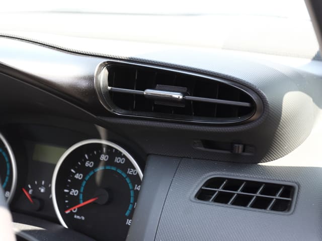 車のエアコンの吹き出し口